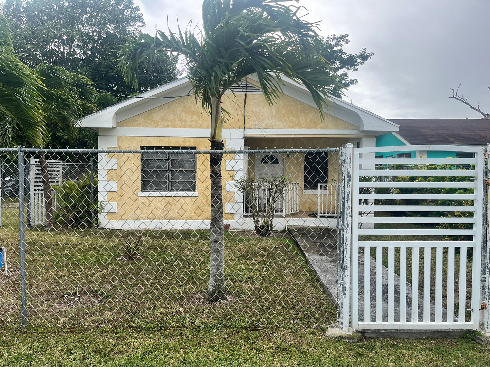 #1 Hutchinson Avenue, New Providence/Paradise Island 
