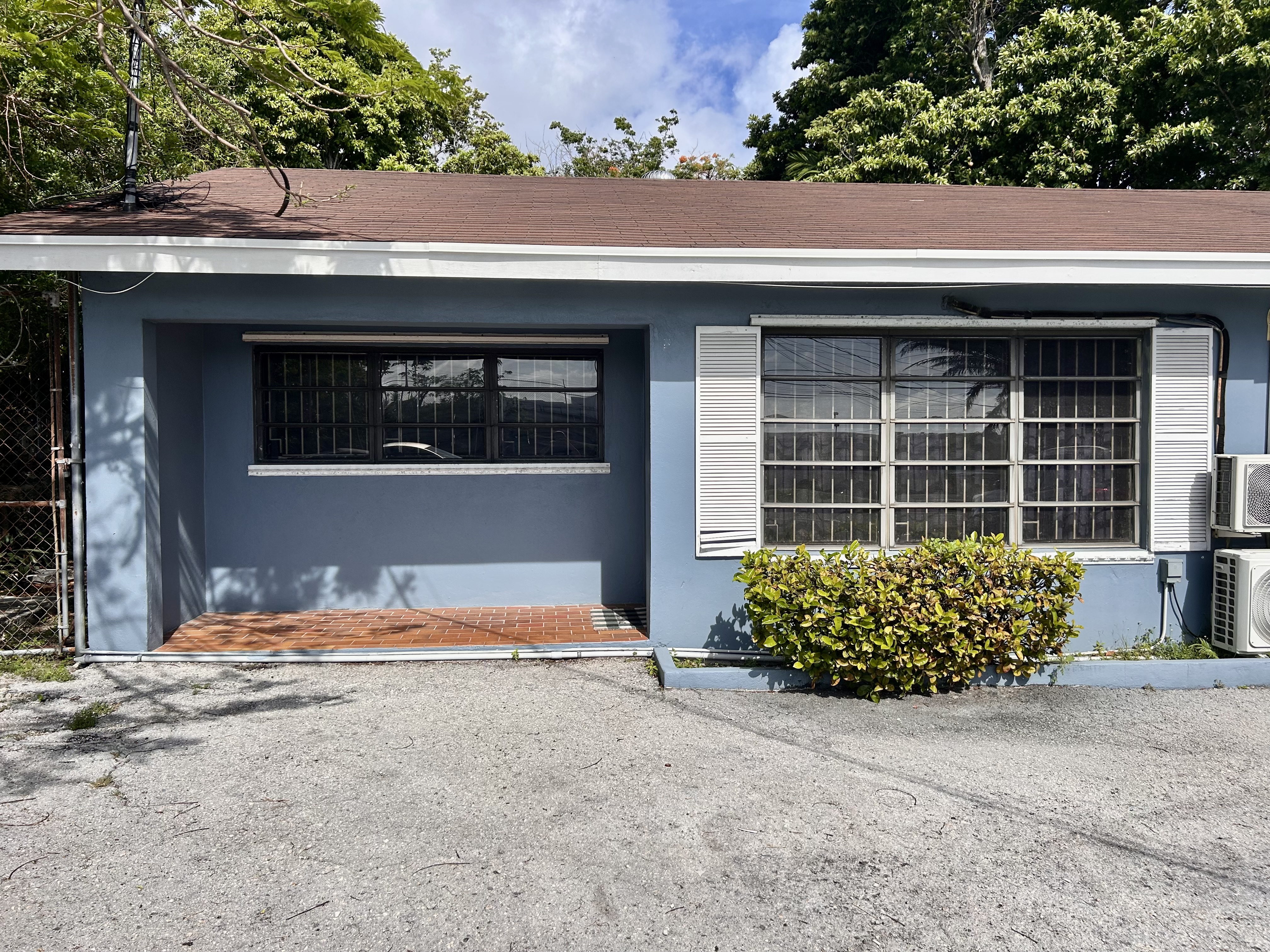 Unit 1 Moseley Lane, New Providence/Paradise Island 