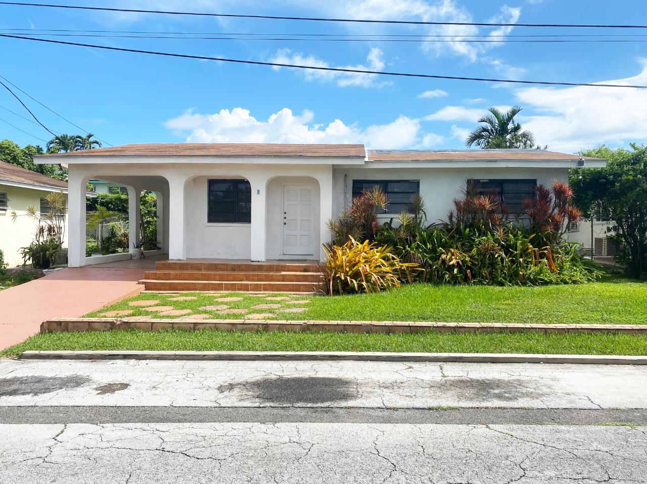 #8 Yonder Road, Allen Terrace, New Providence/Paradise Island