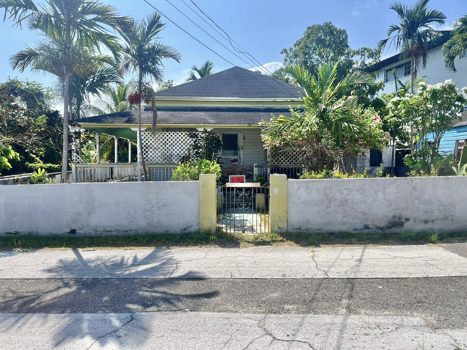 #7 Lakeview Drive Shirley Street Fixer Upper , New Providence/Paradise Island 