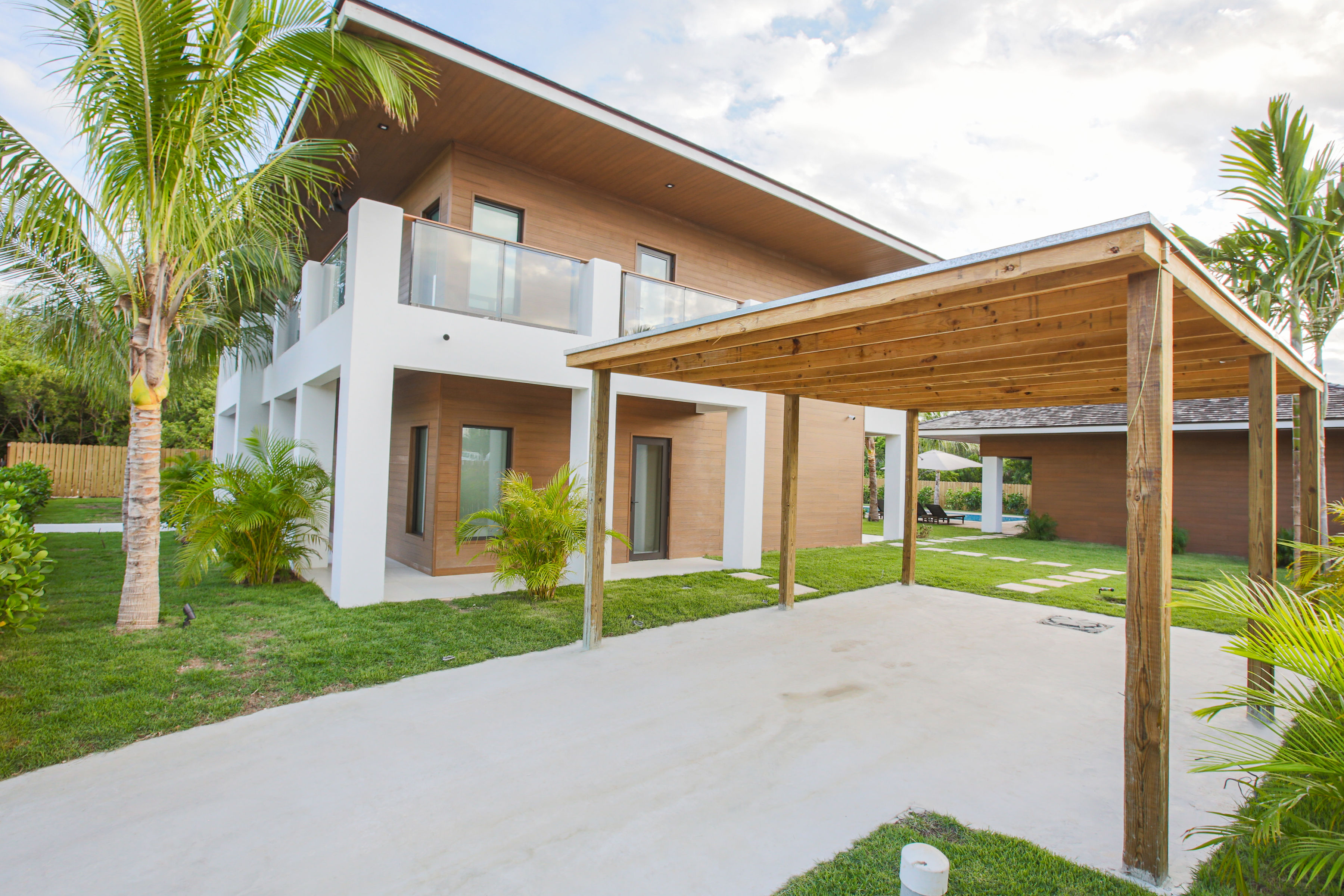 Bali House, Harbour Island, Beach Front, Harbour Island