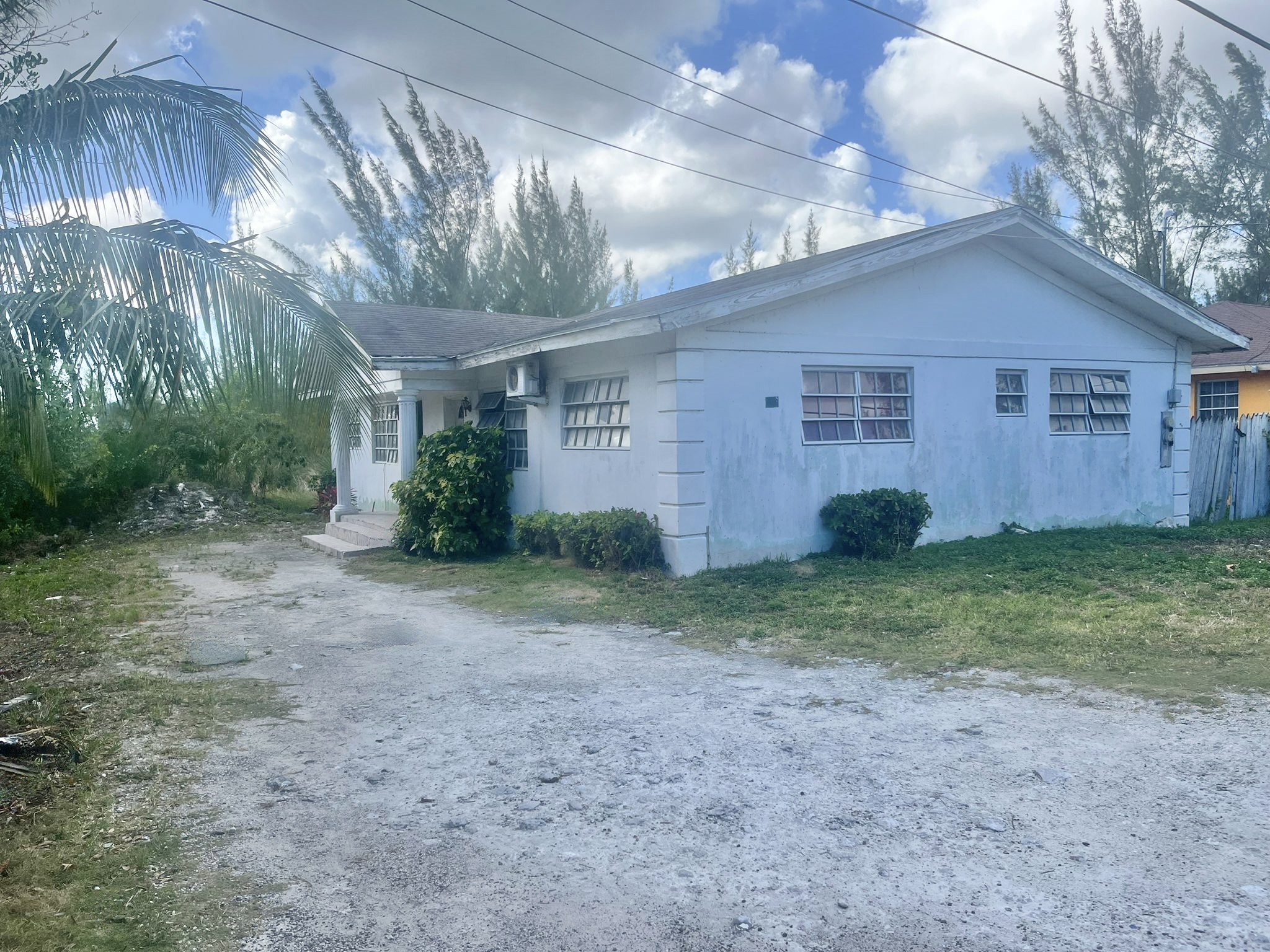 #106 Bacardi Road Duplex, Carmichael, New Providence/Paradise Island 