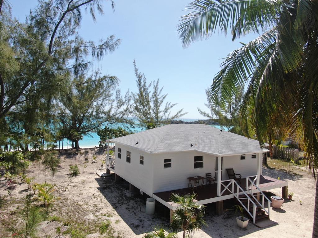 FERNANDEZ BAY, Cat Island