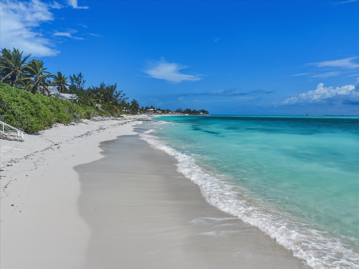 Tar Bay Exuma White Sandy Beach